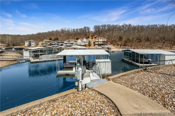 $899,900 | 465 Ledgestone Estates Lane, Sunrise Beach, MO 65079