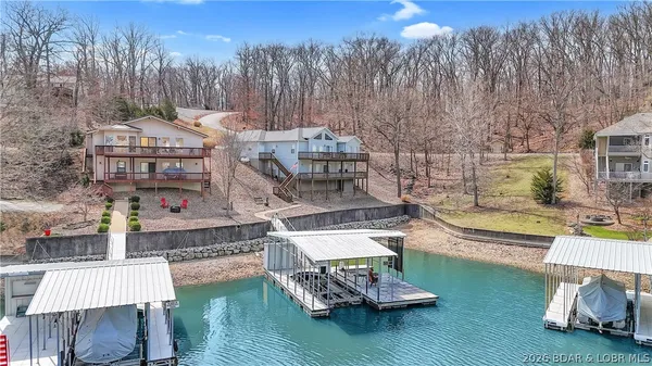$899,900 | 465 Ledgestone Estates Lane, Sunrise Beach, MO 65079