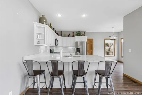 $899,900 | 465 Ledgestone Estates Lane, Sunrise Beach, MO 65079