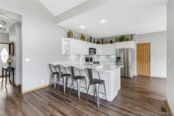 $899,900 | 465 Ledgestone Estates Lane, Sunrise Beach, MO 65079