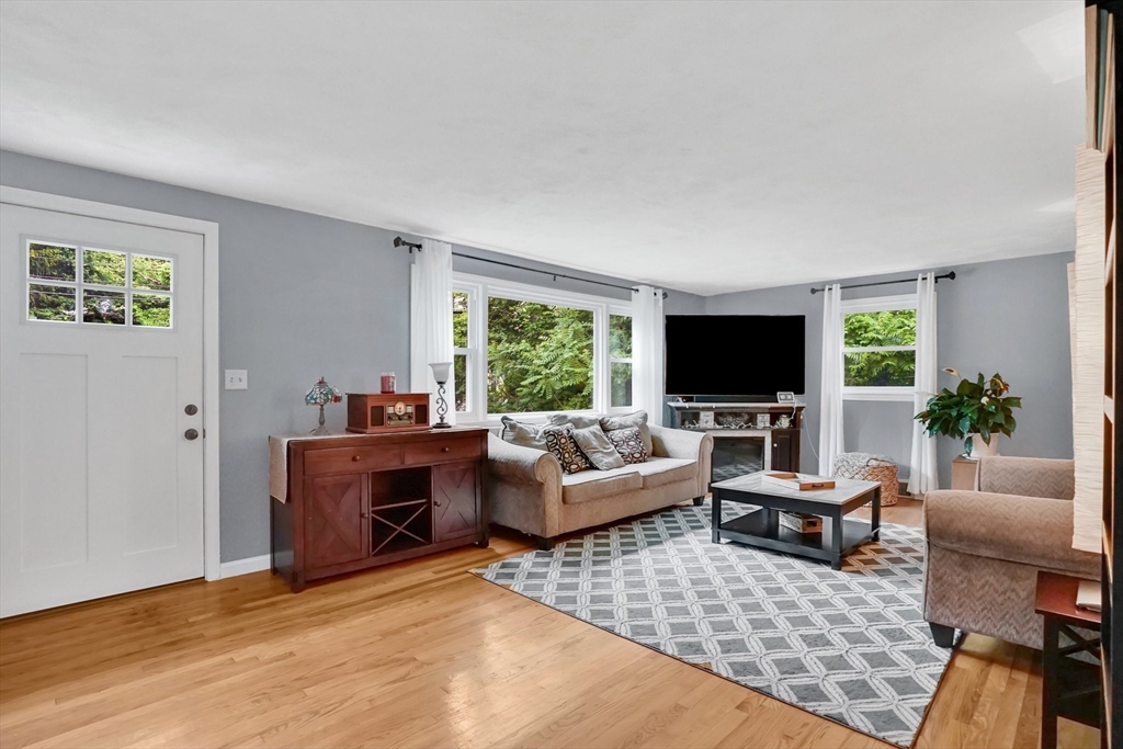 389 Porter Road East Longmeadow, MA 01028 - Photo 14 of 33 Gallery Image 14