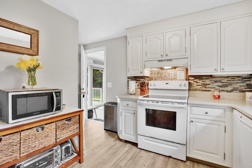 389 Porter Road East Longmeadow, MA 01028 - Photo 10 of 33 Gallery Image 10