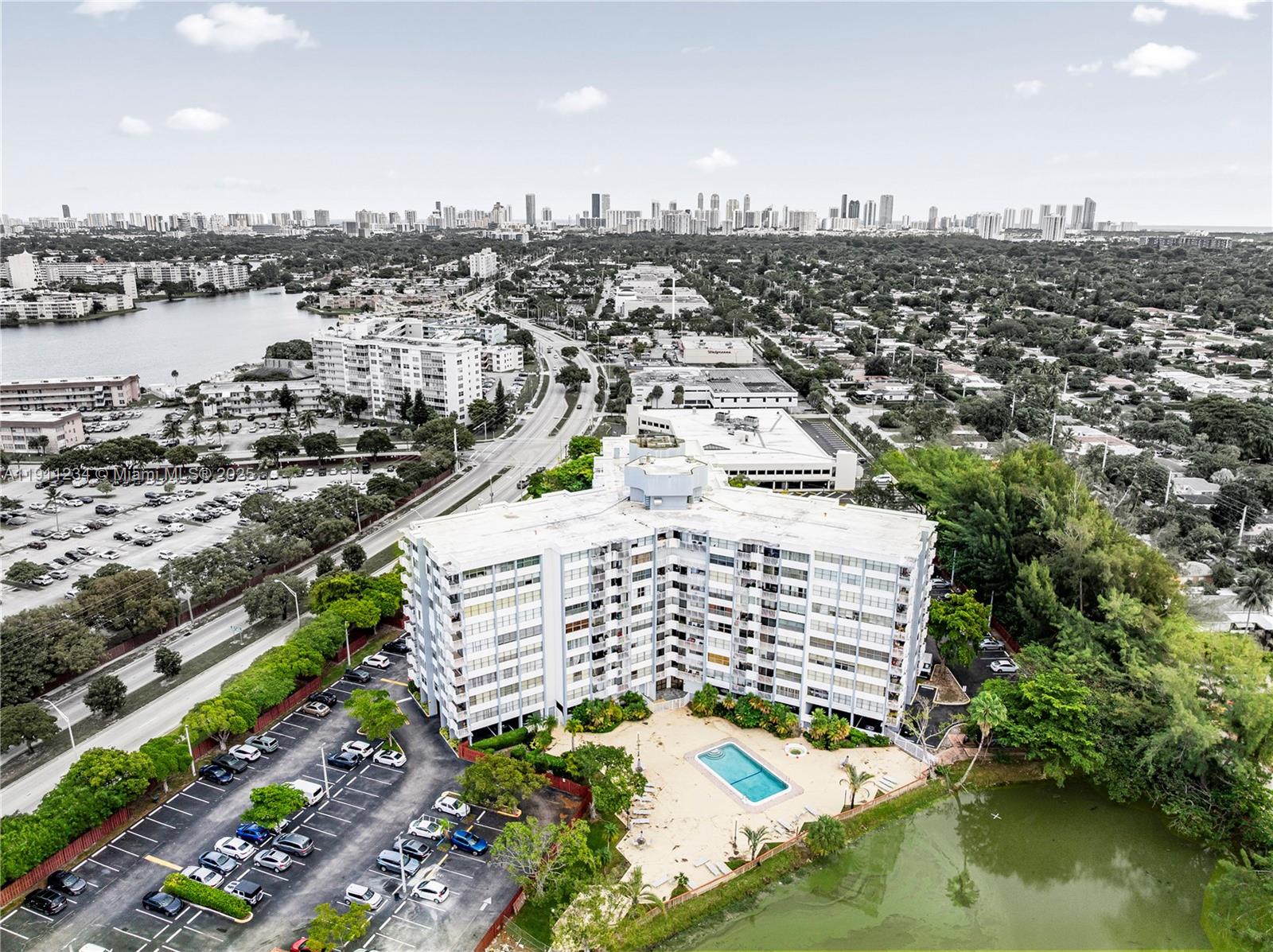 1300 Northeast Miami Gardens Drive, Unit 512E Miami, FL 33179 - Photo 1 of 22 a view of a city