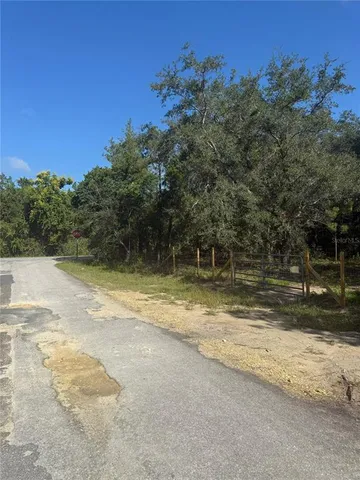 $199,000 | 112 Southeast Se Place, Ocklawaha, FL 32179