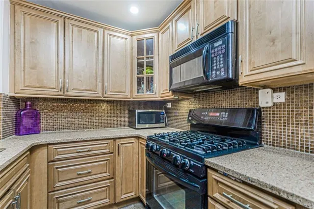 $279,998 | 2711 Avenue X, Unit 2G | Sheepshead Bay