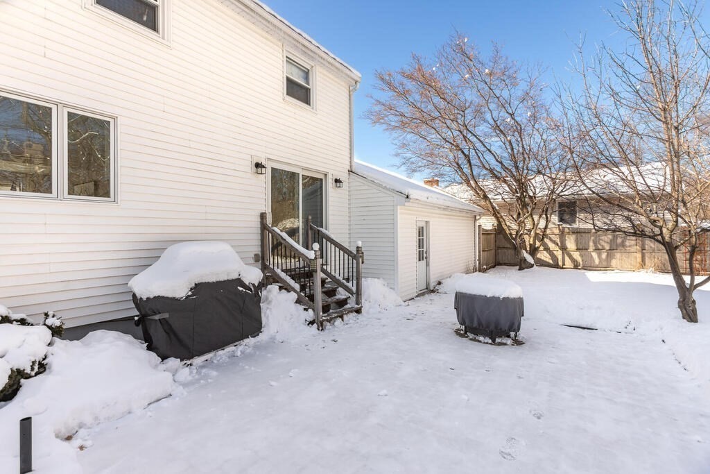 23 Hanford Road Stoneham, MA 02180 - Photo 31 of 35