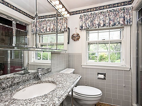 61 Spring Valley Road Belmont, MA 02478 - Photo 9 of 30 Gallery Image 9