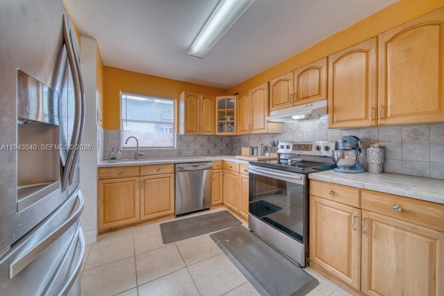 10920 Southwest 71st Street Miami, FL 33173 - Photo 3 of 21