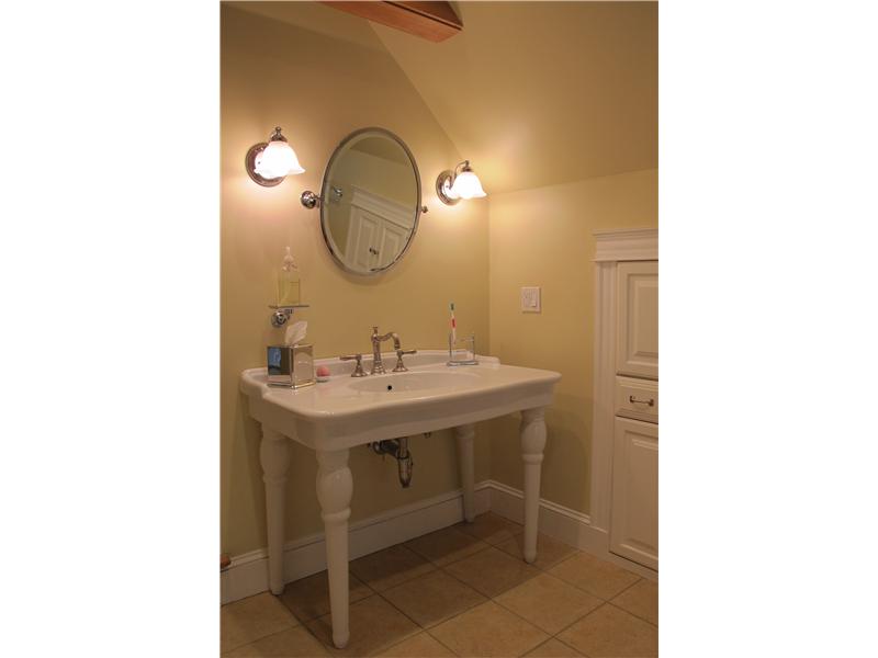 14 Alfred Stone Road Providence, RI 02906 - Photo 16 of 25 Master Bath/Spa.