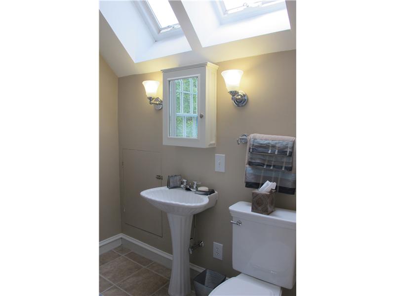 14 Alfred Stone Road Providence, RI 02906 - Photo 22 of 25 Bathroom.