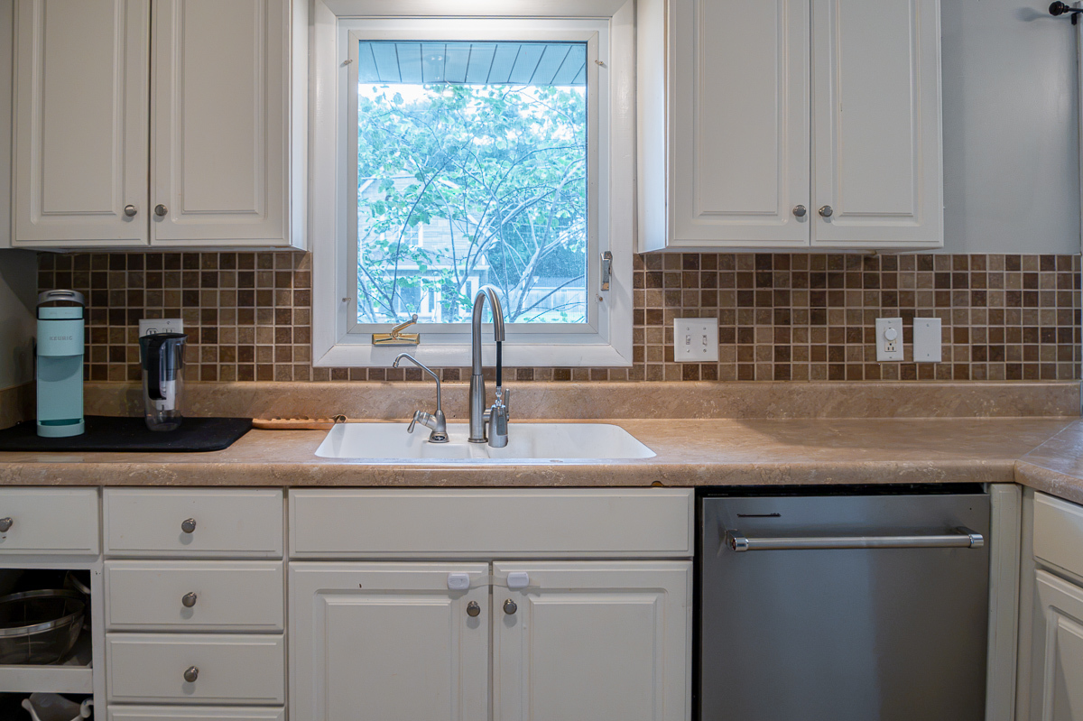 810 42nd Street Moline, IL 61265 - Photo 7 of 32
