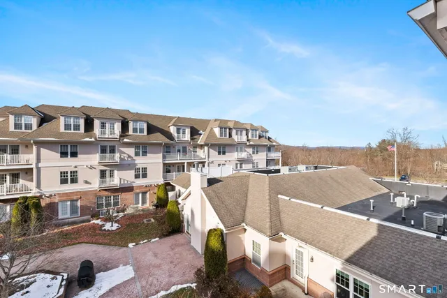 $439,900 | 237 Fern Street, Unit 310E, West Hartford, CT 06119