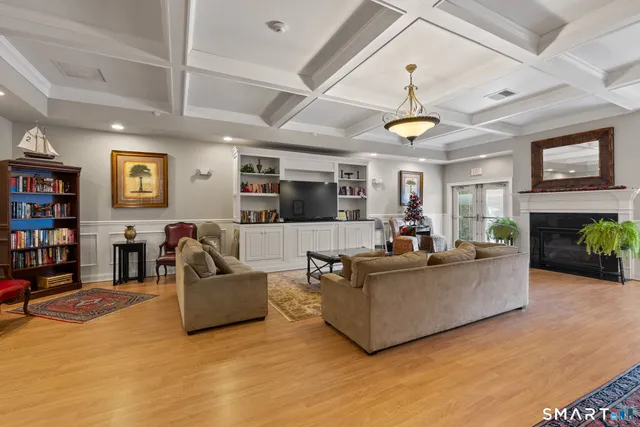 $439,900 | 237 Fern Street, Unit 310E, West Hartford, CT 06119