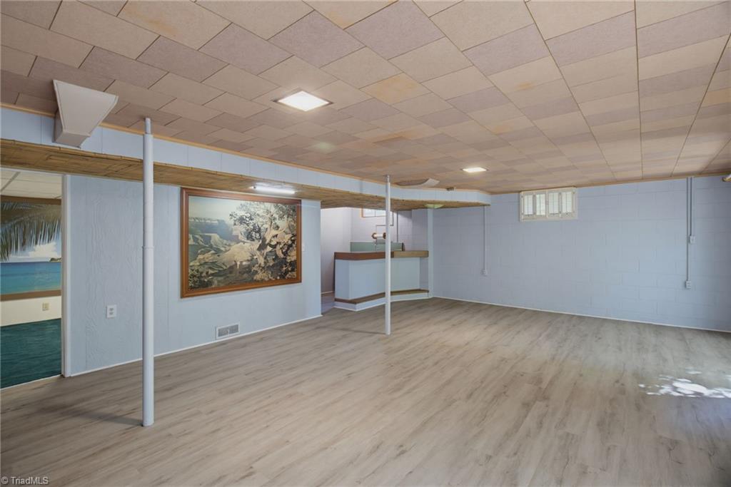 1011 Huntingdon Road Winston-Salem, NC 27104 - Photo 26 of 39
