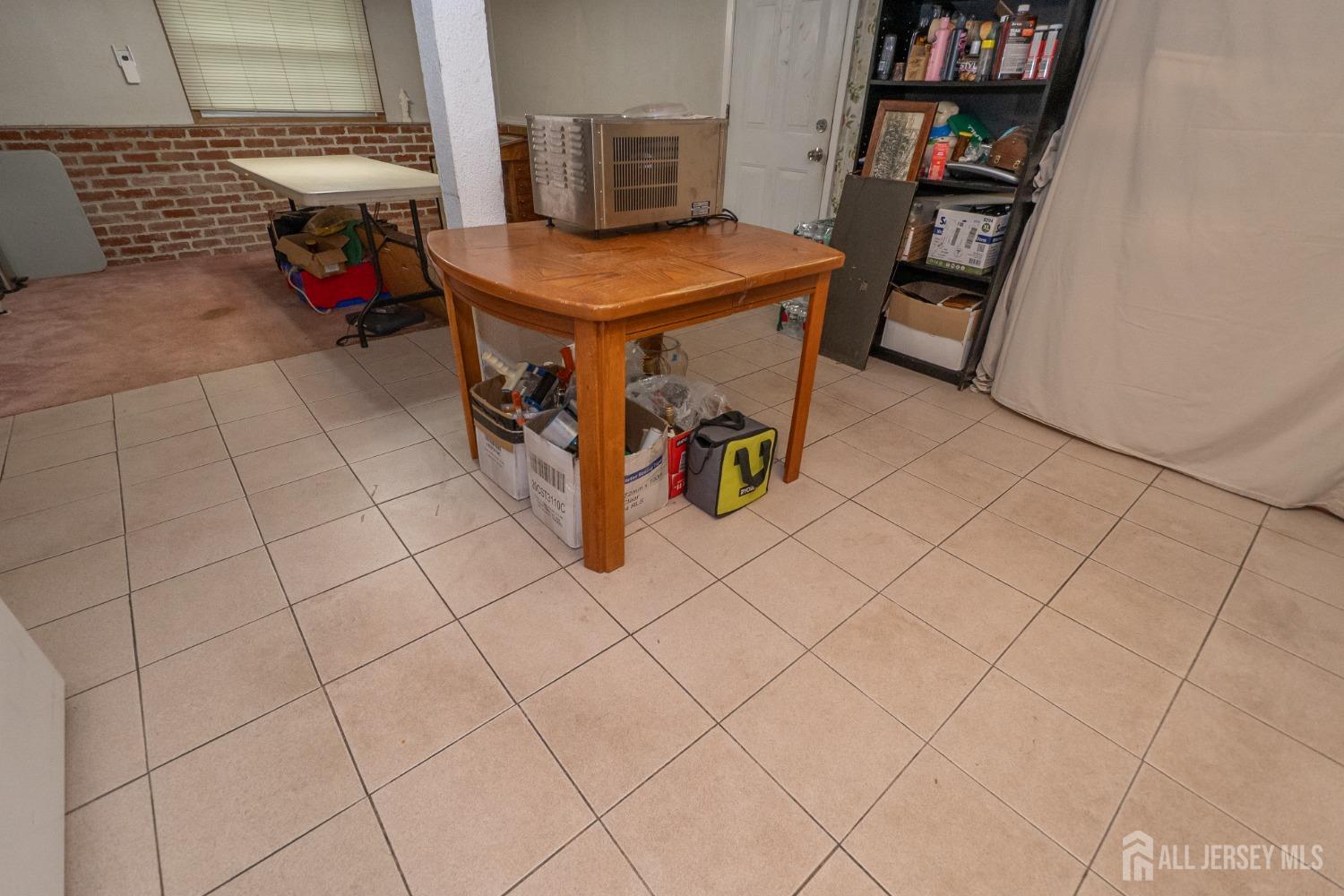 73 Wellington Road East Brunswick, NJ 08816 - Photo 28 of 39 a living room with furniture