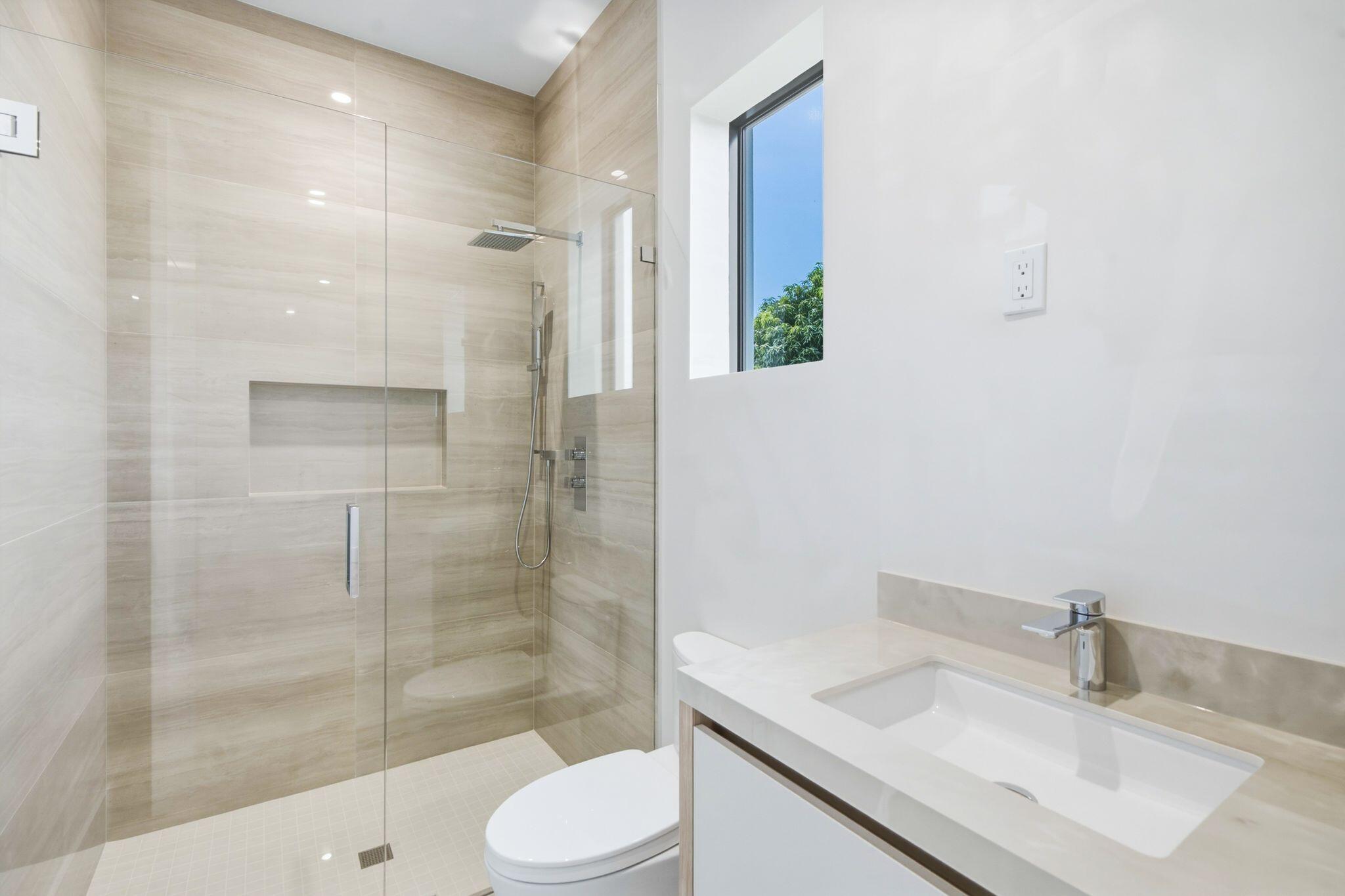 1300 Northeast 4th Court Boca Raton, FL 33432 - Photo 30 of 37 1300 NE 4th Ct Boca Raton FL 80