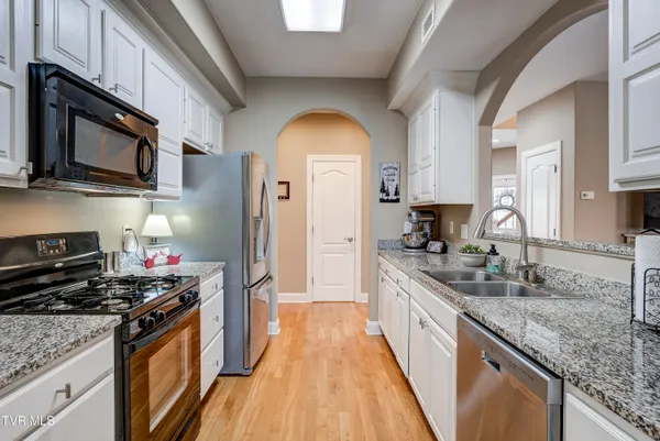 $334,900 | 266 Westshore Pointe, Unit 6C, Johnson City, TN 37601