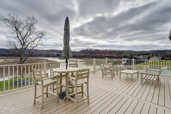 $334,900 | 266 Westshore Pointe, Unit 6C, Johnson City, TN 37601