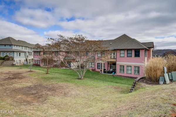 $334,900 | 266 Westshore Pointe, Unit 6C, Johnson City, TN 37601