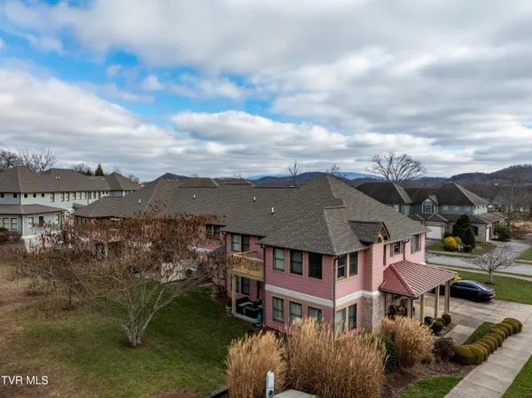 $334,900 | 266 Westshore Pointe, Unit 6C, Johnson City, TN 37601