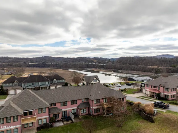 $334,900 | 266 Westshore Pointe, Unit 6C, Johnson City, TN 37601