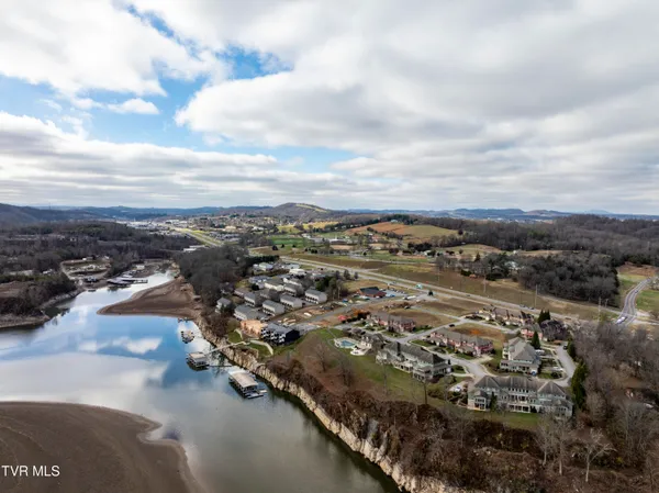 $334,900 | 266 Westshore Pointe, Unit 6C, Johnson City, TN 37601