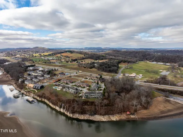 $334,900 | 266 Westshore Pointe, Unit 6C, Johnson City, TN 37601