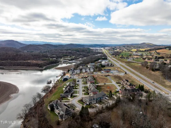 $334,900 | 266 Westshore Pointe, Unit 6C, Johnson City, TN 37601