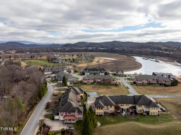 $334,900 | 266 Westshore Pointe, Unit 6C, Johnson City, TN 37601