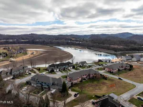 $334,900 | 266 Westshore Pointe, Unit 6C, Johnson City, TN 37601