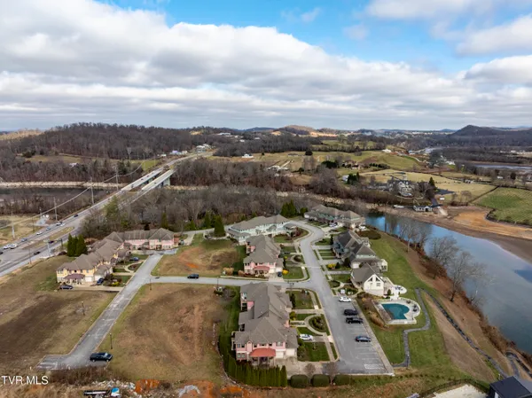 $334,900 | 266 Westshore Pointe, Unit 6C, Johnson City, TN 37601