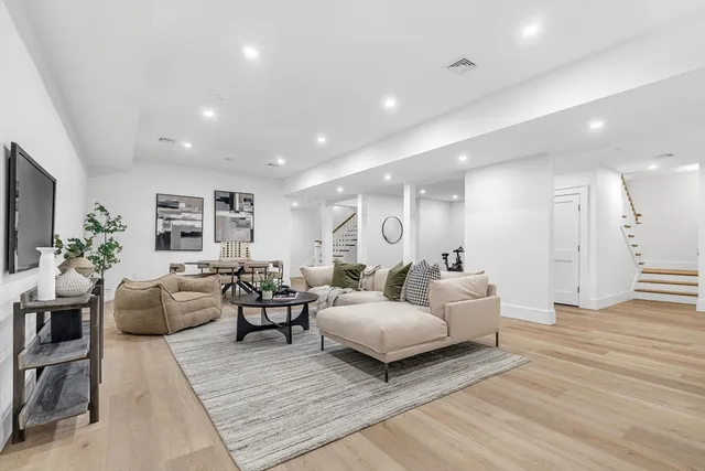 $7,995,000 | 222 Grove Street, Wellesley, MA 02482