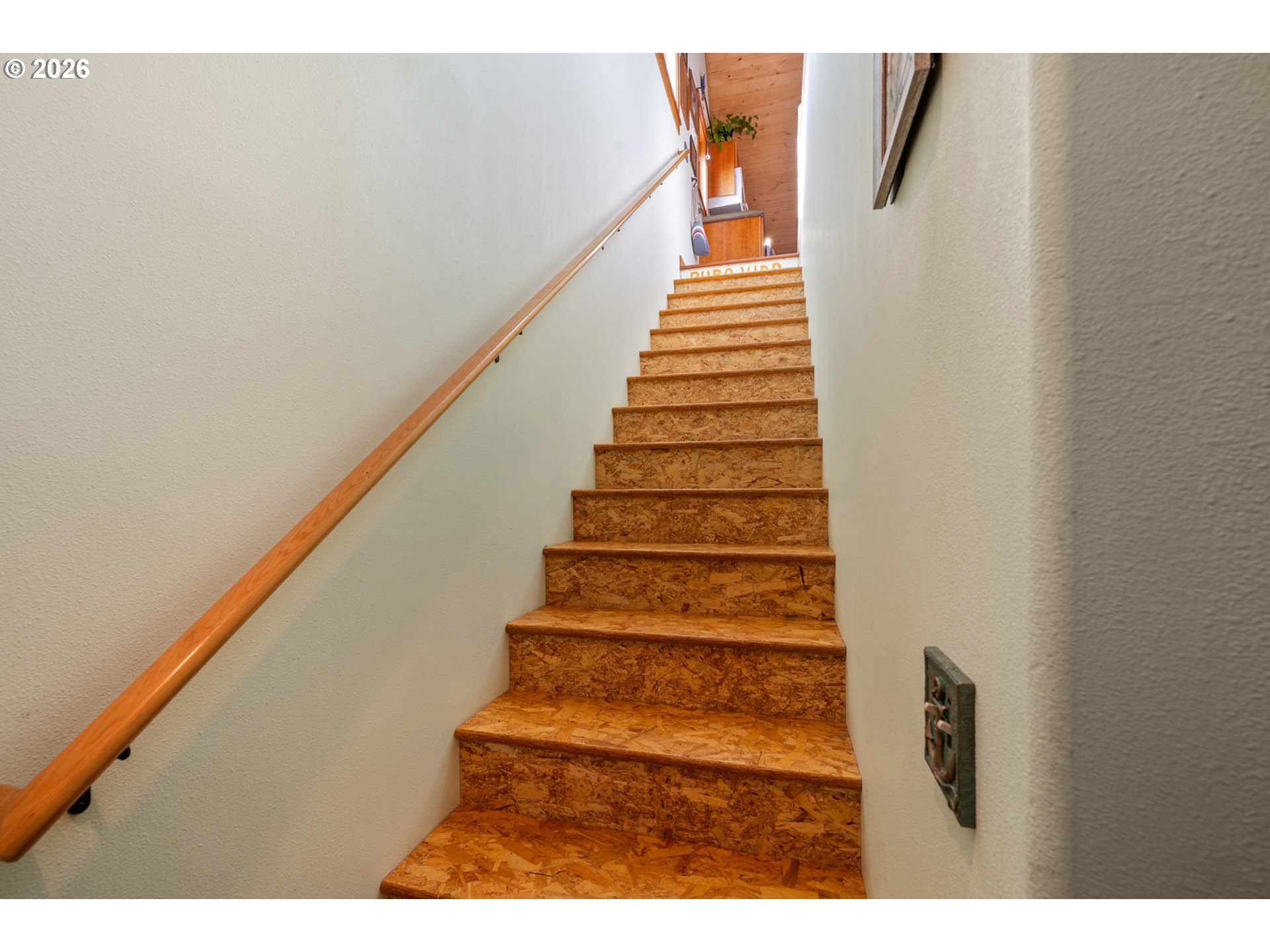 1055 Phelps Street Tillamook, OR 97141 - Photo 14 of 40 a view of entryway