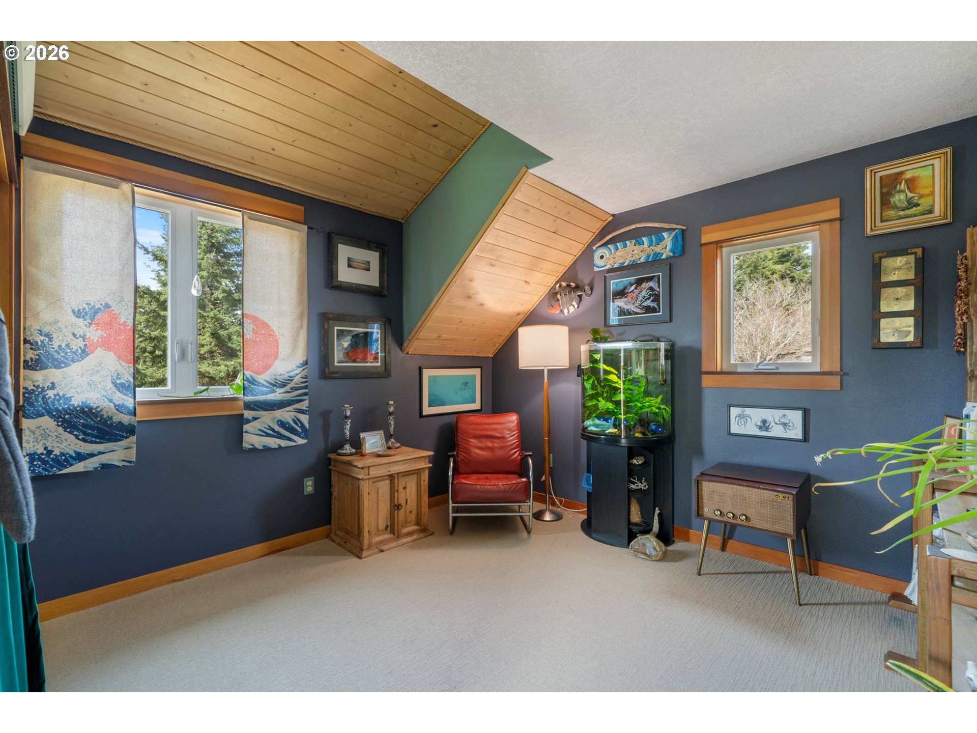 1055 Phelps Street Tillamook, OR 97141 - Photo 19 of 40 a living room with furniture and windows