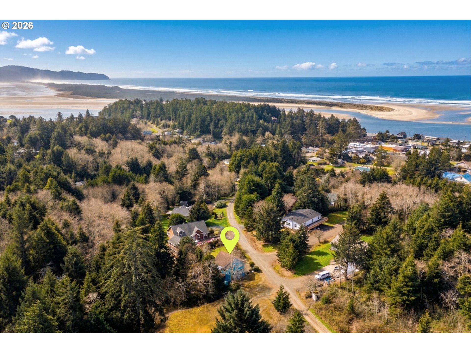 1055 Phelps Street Tillamook, OR 97141 - Photo 38 of 40 a view of city and green space