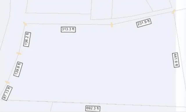 a view of entryway with outdoor area