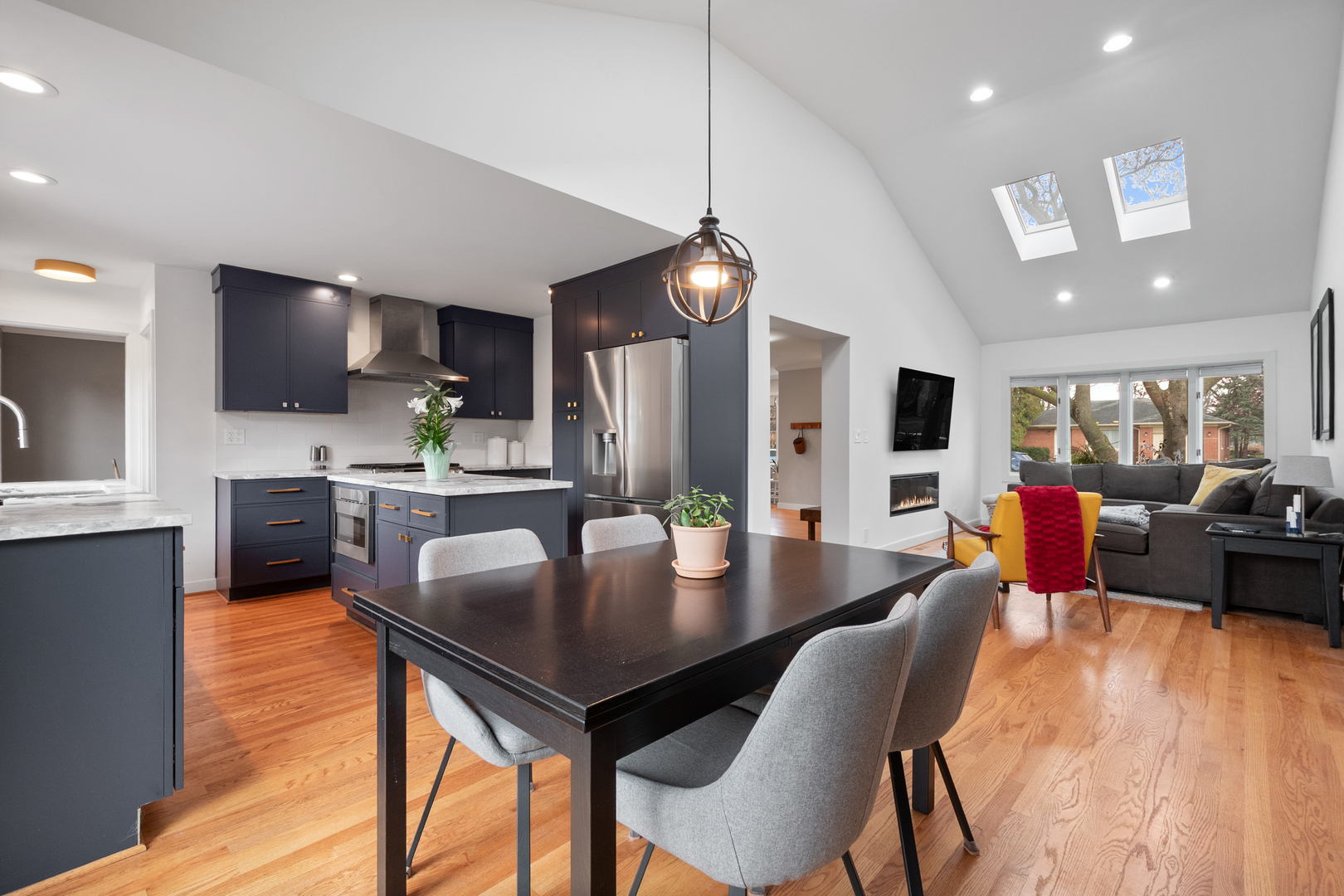 160 East Lahon Street Park Ridge, IL 60068 - Photo 17 of 41