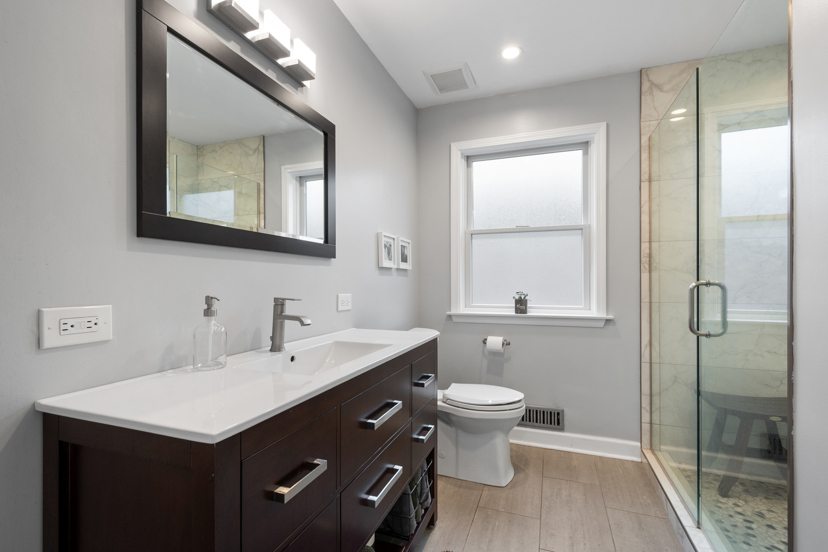 160 East Lahon Street Park Ridge, IL 60068 - Photo 19 of 41