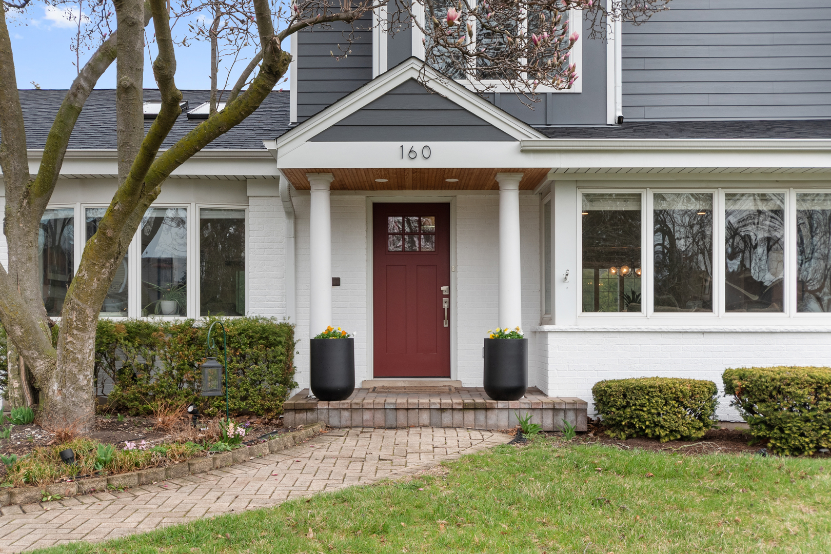 160 East Lahon Street Park Ridge, IL 60068 - Photo 2 of 41