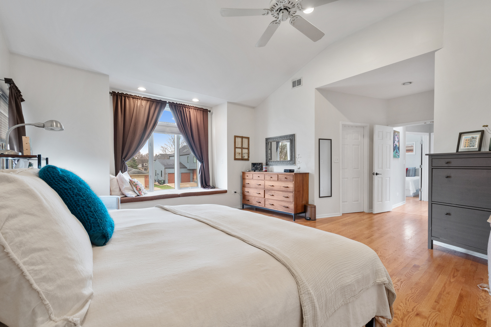 160 East Lahon Street Park Ridge, IL 60068 - Photo 22 of 41