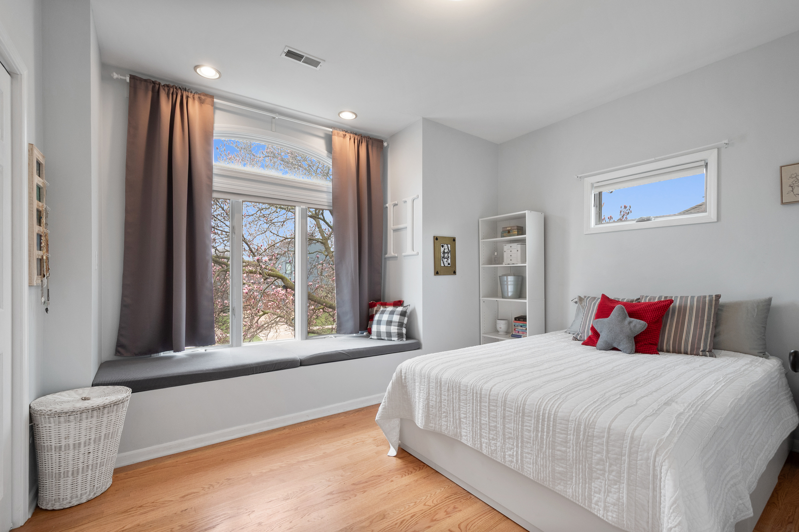 160 East Lahon Street Park Ridge, IL 60068 - Photo 25 of 41