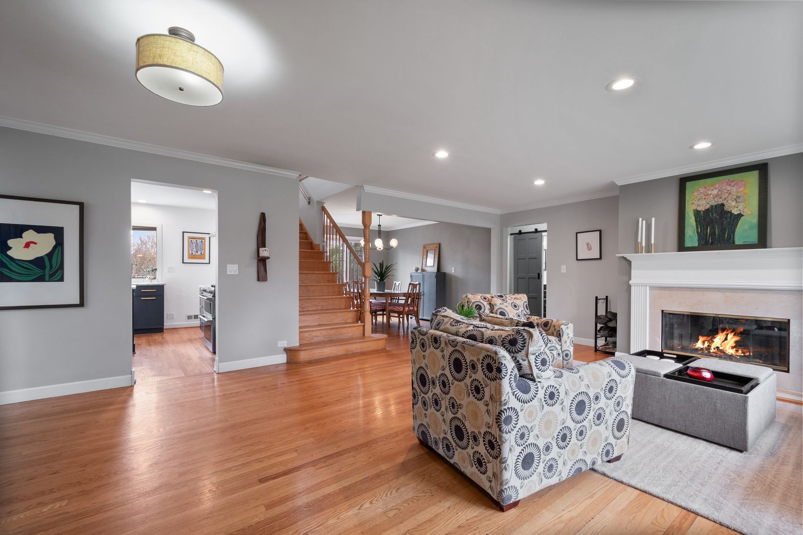 160 East Lahon Street Park Ridge, IL 60068 - Photo 3 of 41