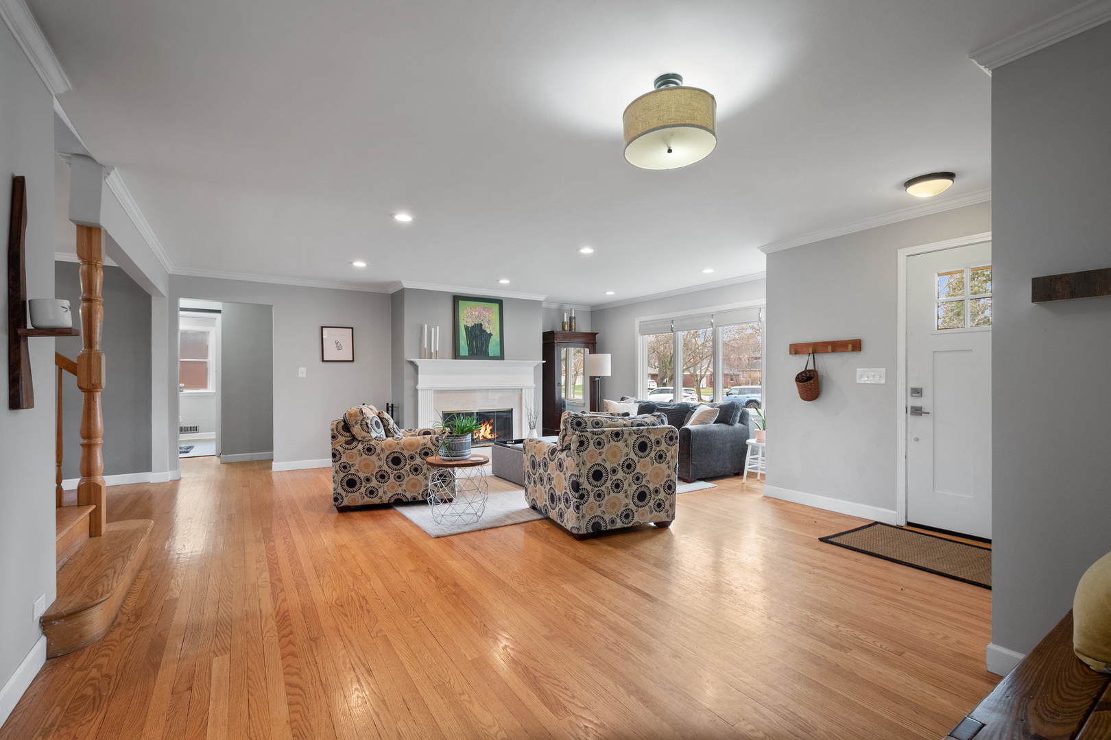 160 East Lahon Street Park Ridge, IL 60068 - Photo 8 of 41