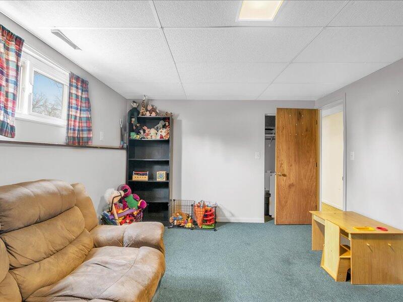 9943 Rexford Road Jackson, MI 49201 - Photo 23 of 31 23-9943-Rexford-Rd-WindowStill-Real-Esta