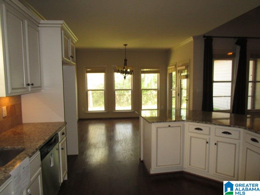 212 Perthshire Cove Pelham, AL 35124 - Photo 9 of 28