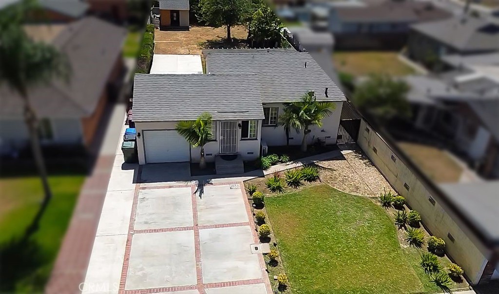 310 Wyland Way Duarte, CA 91010 - Photo 19 of 20 a terrace with outdoor seating and green space