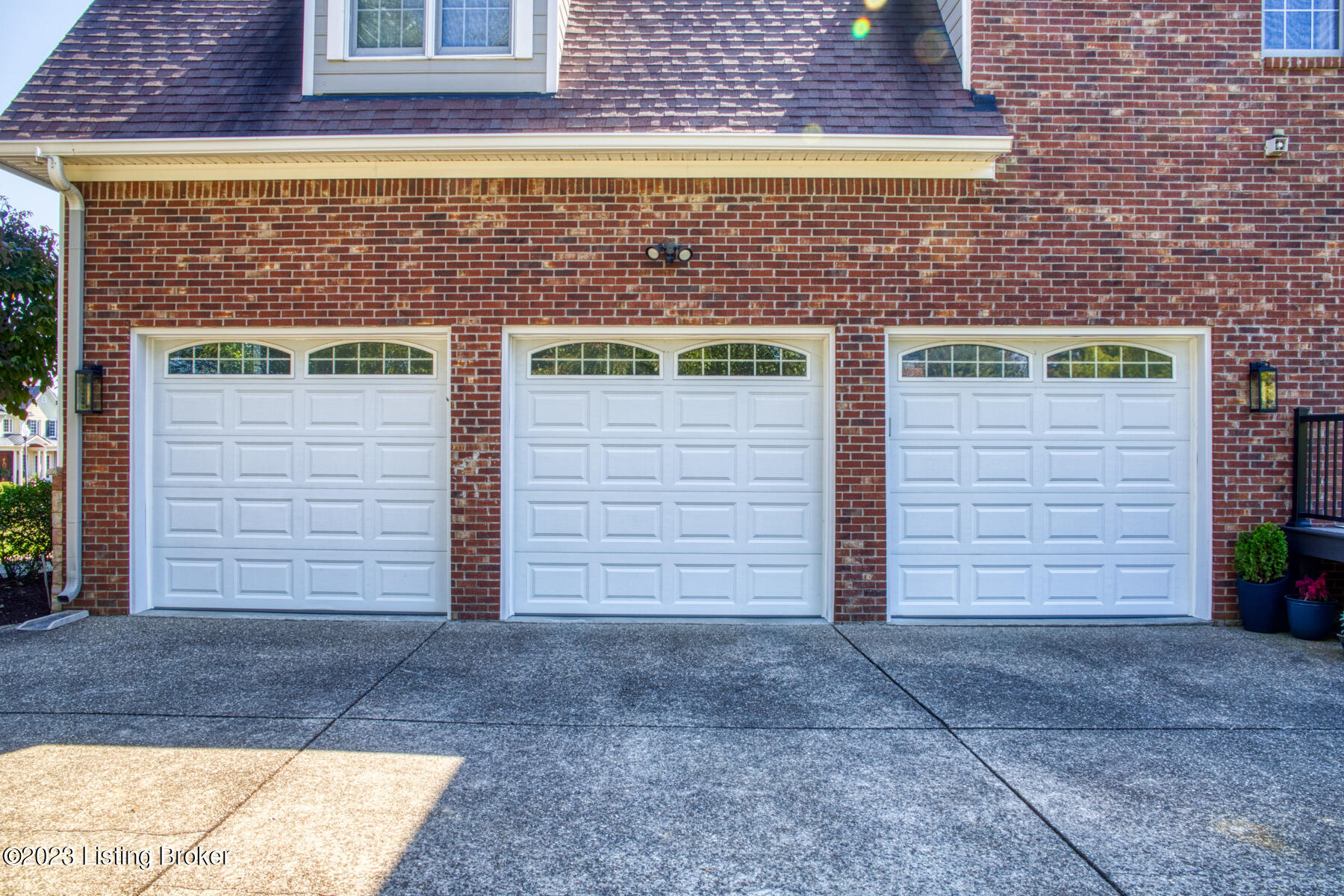 3308 Overlook Ridge Road Prospect, KY 40059 - Photo 43 of 53 3 car garage