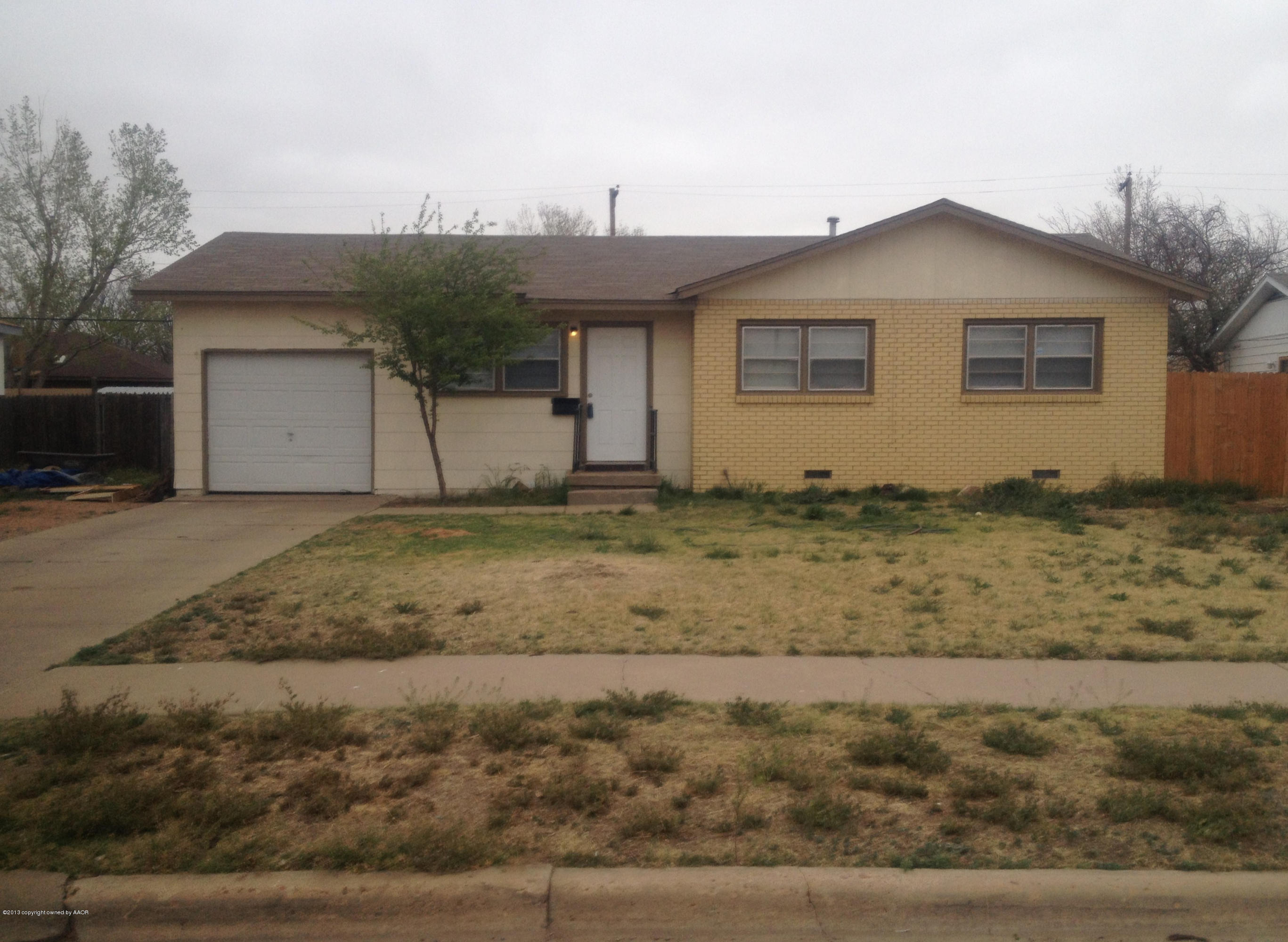 5217 Parker Street Amarillo, TX 79110 - Photo 1 of 17 Front