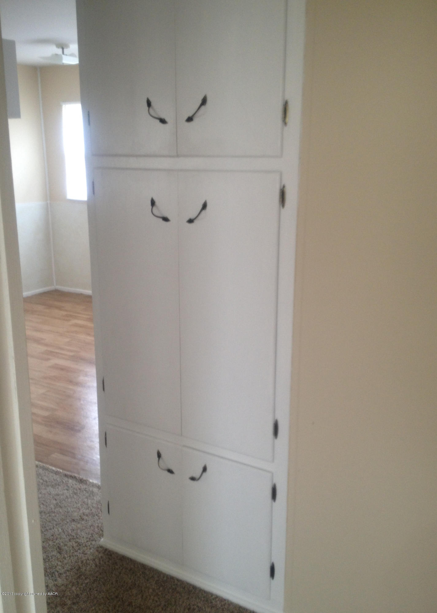 5217 Parker Street Amarillo, TX 79110 - Photo 11 of 17 Hall storage