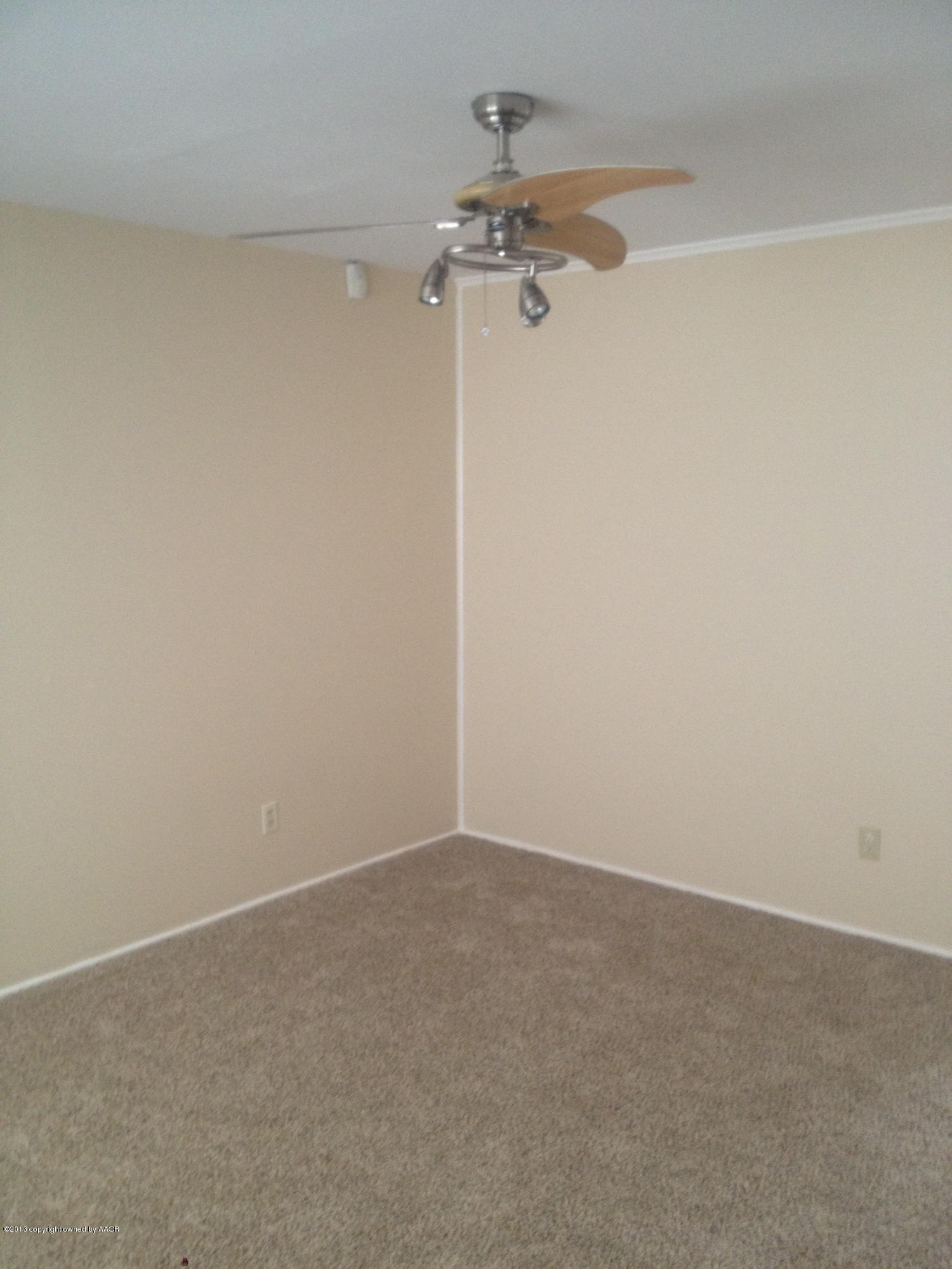 5217 Parker Street Amarillo, TX 79110 - Photo 2 of 17 Living area